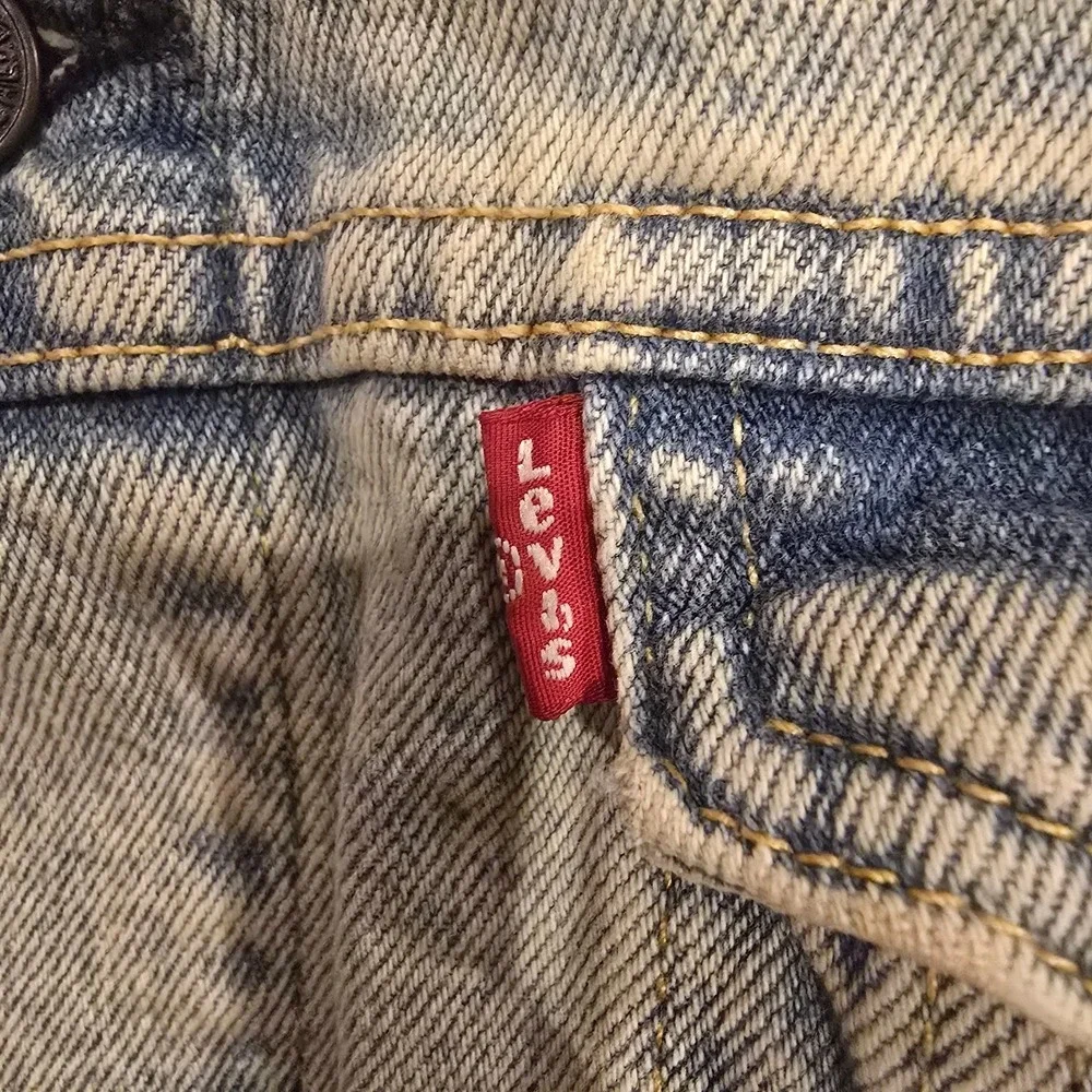 Levi's Men's M Lightweight Trucker Jacket Light Wash Denim 72334 Build A House
